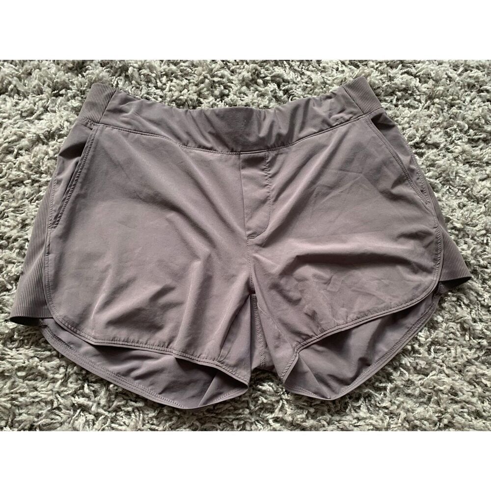 Athleta HUSTLE gray RUNNING 4” sport SHORTS size M